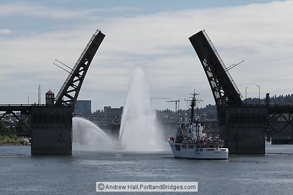 Burnside Bridge Open, Portland Fire Boat, USCGC Alert