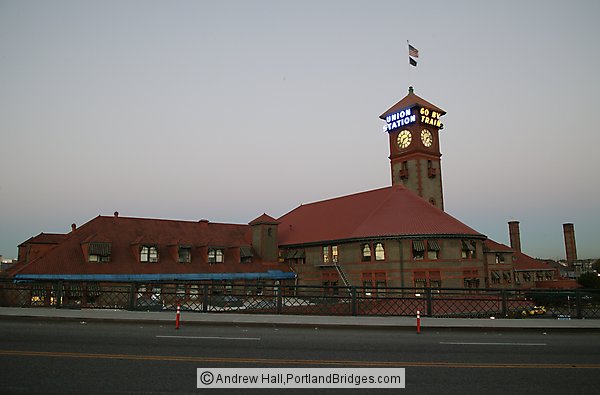 Union Station, Dusk (Portland, Oregon)