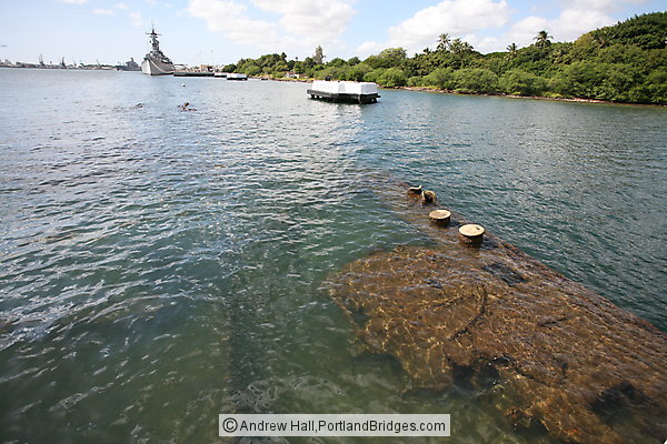 Pearl Harbor: USS Arizona Memorial and USS Missouri