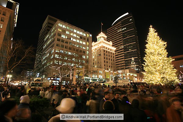 Portland Christmas Tree Lighting, 2007, Pioneer Courthouse Square