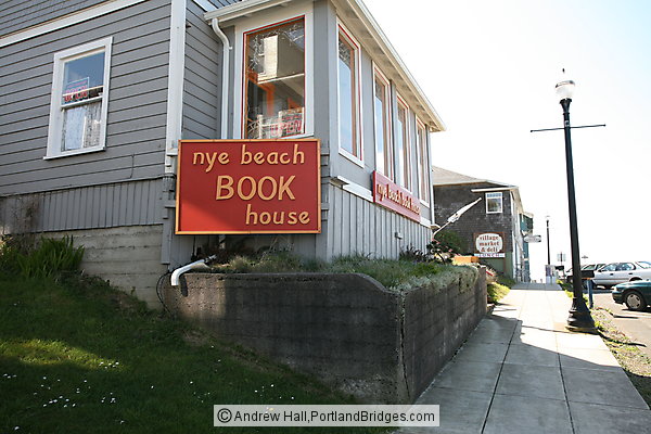 Nye Beach Book House, Newport, Oregon