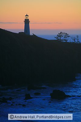 Yaquina Head Lighthouse, Dusk