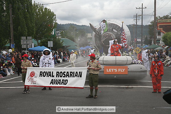 Royal Rosarian Award: Evergreen Aviation and Space Museum Float (Portland, Oregon)