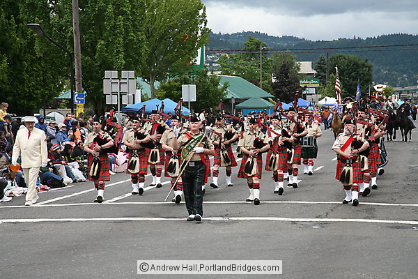 Bagpipe Band, Rose Festival Grand Floral Parade 2008 (Portland, Oregon)