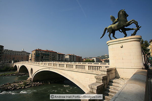 Ponte Vittoria, Verona, Italy