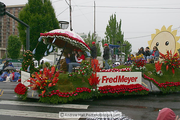 Fred Meyer Float, Grand Floral Parade 2007 (Portland, Oregon)