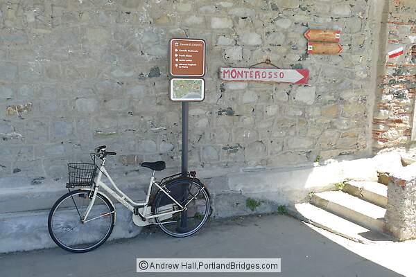 Bike at start of hiking trail from Levanto to Monterosso