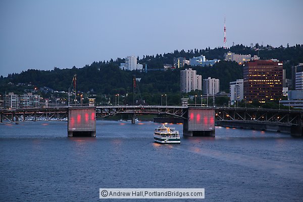 Morrison Bridge, Portland Spirit, Dusk