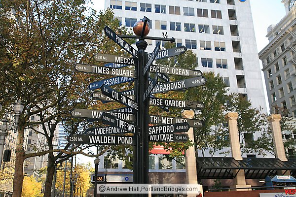 Pioneer Courthouse Square Signpost, Directional Marker (Portland, Oregon)