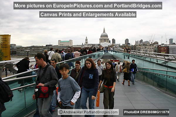 London Millenium Bridge