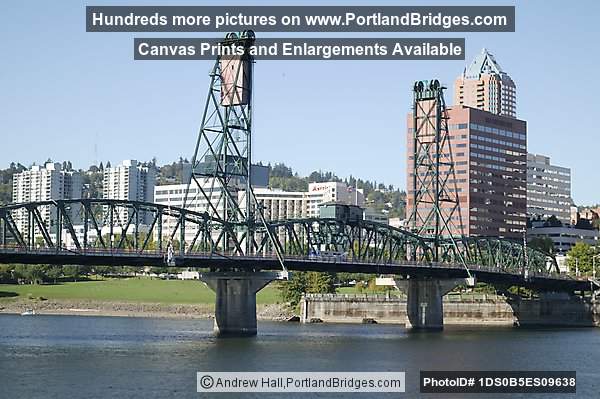 Hawthorne Bridge, Daytime (Portland, Oregon)