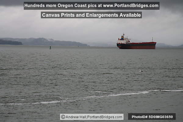 Astoria, Oregon Waterfront: Columbia River, Tankers