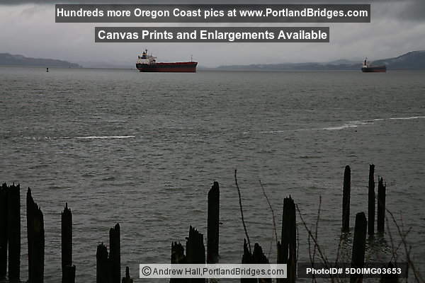 Astoria, Oregon Waterfront: Columbia River, Tankers
