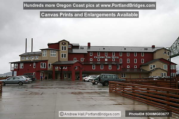 Astoria, Oregon - Cannery Pier Hotel