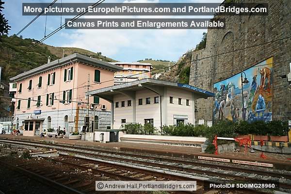 Cinque Terre: Riomaggiore train station