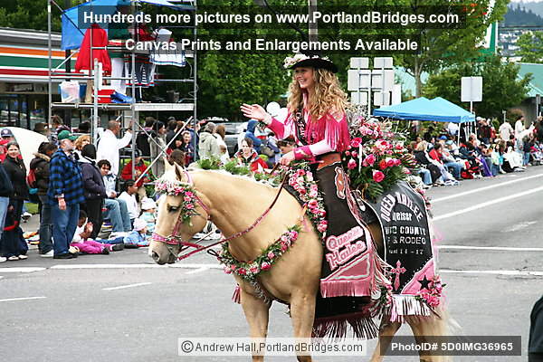 Hailee, the Wasco Co. Fair & Rodeo Queen, 2008 Rose Festival Grand Floral Parade (Portland, Oregon)