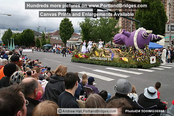 President's Award: Love is in the Air, Battleg Ground, WA, 2008 Rose Festival Grand Floral Parade (Portland, Oregon)