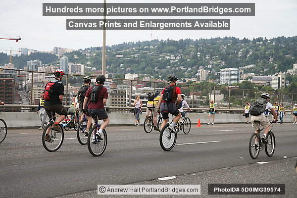 Unicyclists, Bridge Pedal 2008, Fremont Bridge (Portland, Oregon)