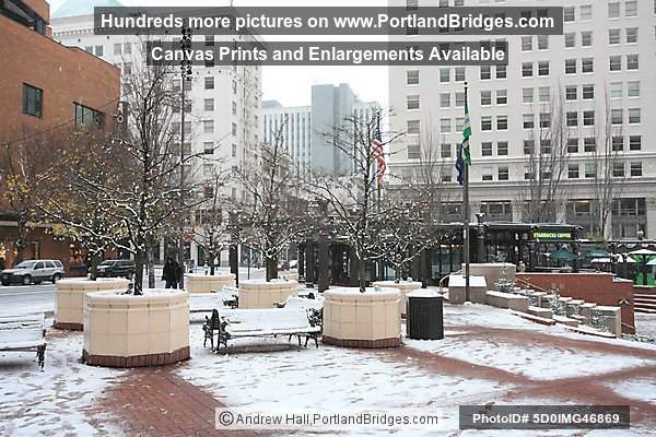 Pioneer Court House Square, Snow, December 2008 (Portland, Oregon)