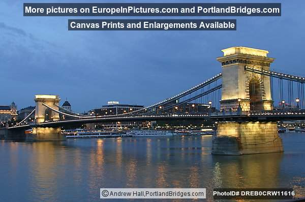 Budapest Chain Bridge, Dusk