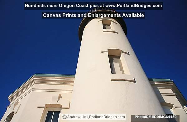 Coquille River Lighthouse, Looking Up
