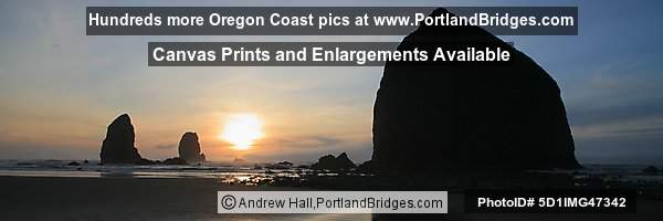 Cannon Beach, Haystack Rock, Oregon, Sunset