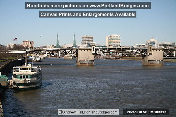 Portland Spirit, Morrison Bridge, Willamette River, Daytime