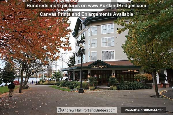 Riverplace Hotel, Tom McCall Waterfront Park (Portland, Oregon)